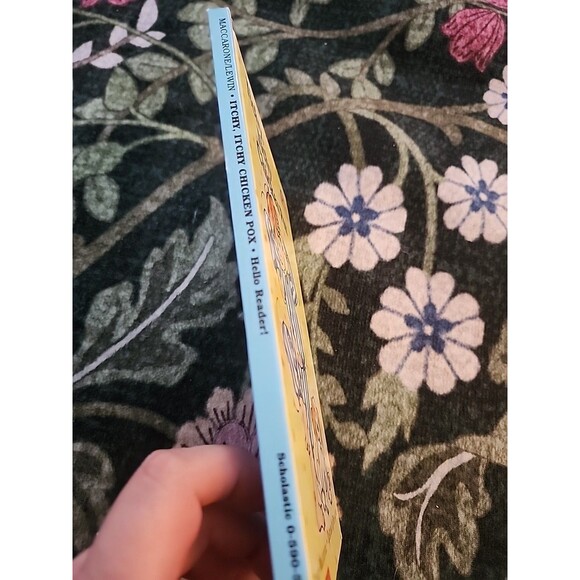 VINTAGE 1992 Itchy, Itchy Chicken Pox Scholastic Book Children Reading Education - Picture 2 of 10